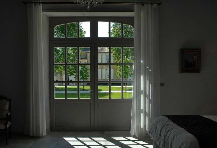 标准间, Le Logis Du Péré