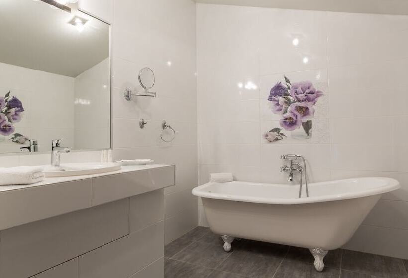 高级大房间, Le Logis Du Péré