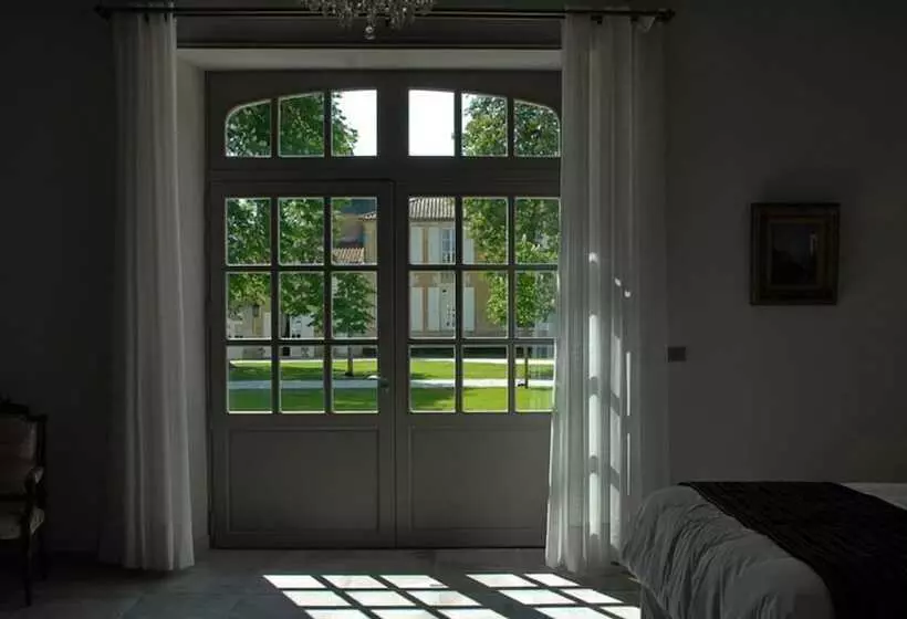 スーペリアールーム, Le Logis Du Péré