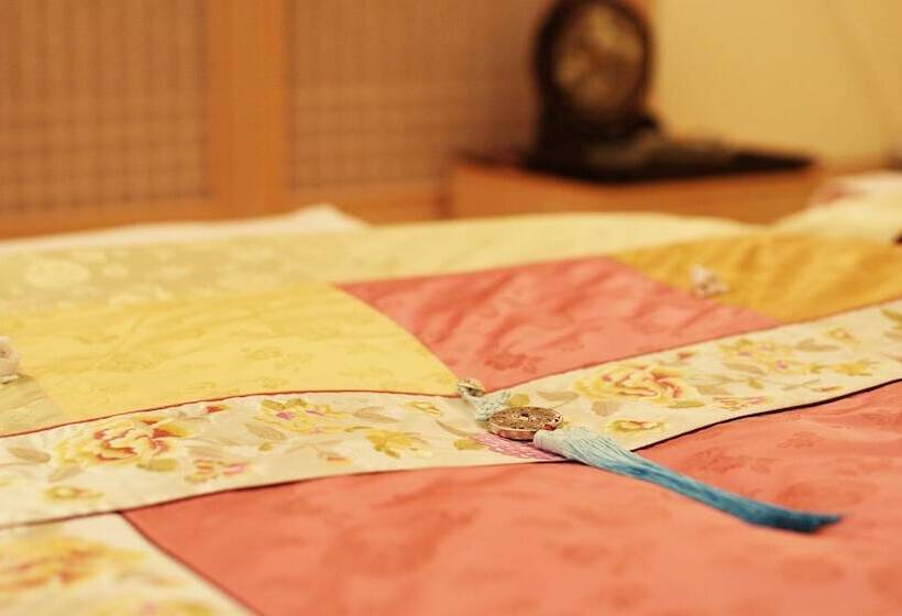 חדר דלוקס, Matthieu Yeosu