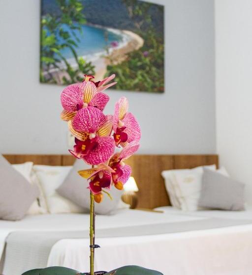 اتاق استاندارد چهار تخته, Pousada Cicerone Portal Das Artes Com Gerador De Energia