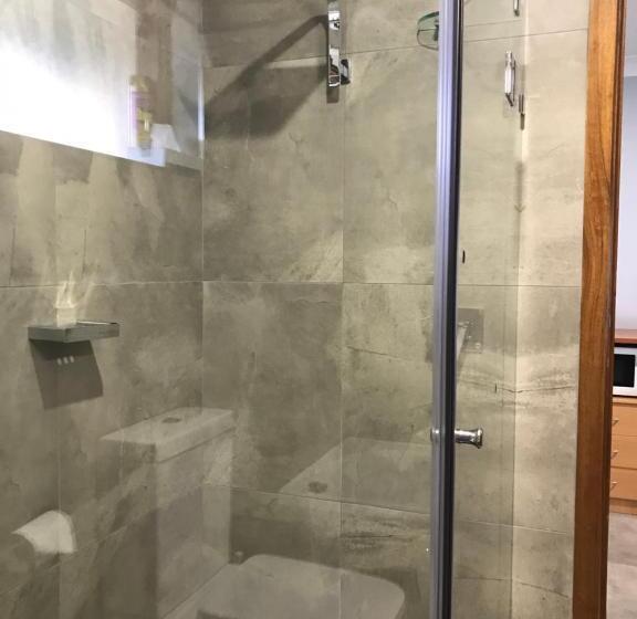 חדר משפחתי דלוקס, Town & Country Motor Inn