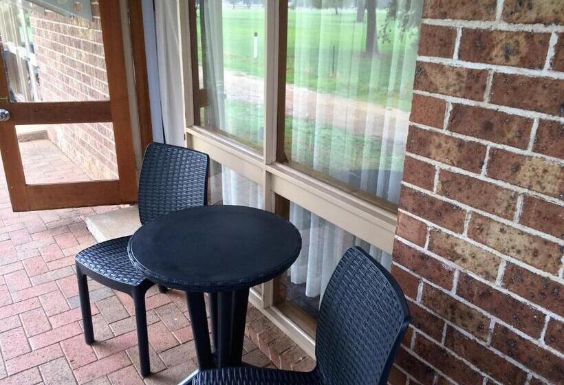 חדר סטנדרט עם ג'קוזי, Town & Country Motor Inn