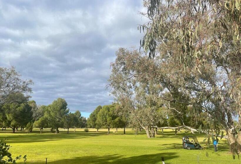 חדר סטנדרט עם ג'קוזי, Town & Country Motor Inn