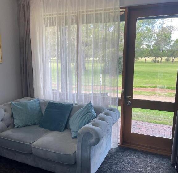 חדר סטנדרט עם ג'קוזי, Town & Country Motor Inn