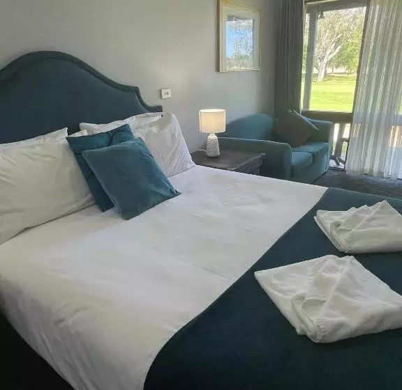 バルコニー付きデラックスルーム, Town & Country Motor Inn