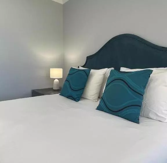 バルコニー付きデラックスルーム, Town & Country Motor Inn