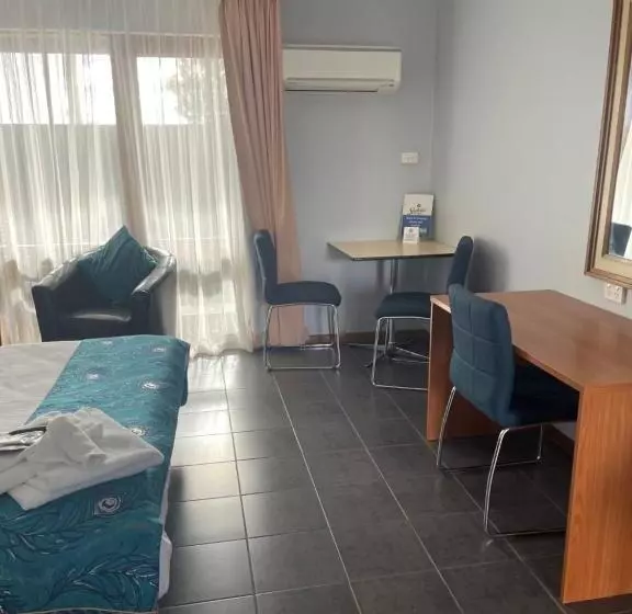 身障者適用スタンダードルーム, Town & Country Motor Inn
