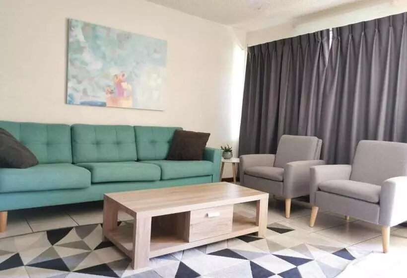 اتاق خانوادگی, Palm Waters Holiday Villas