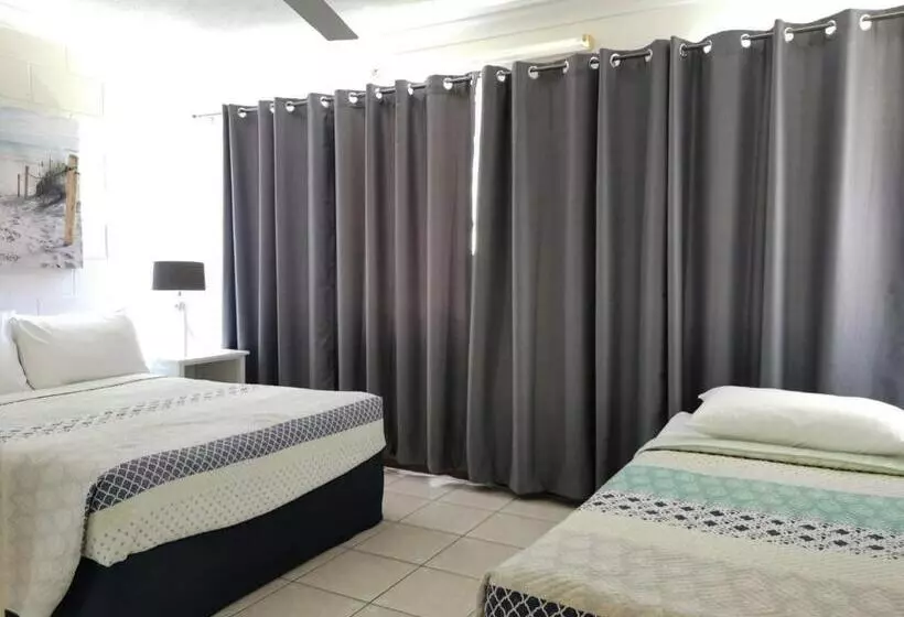 اتاق خانوادگی, Palm Waters Holiday Villas