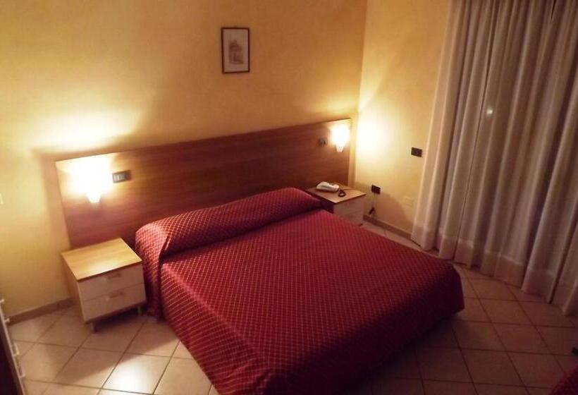 Номер Стандарт Вид на Озеро, Park Hotel Zanzanù