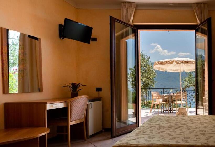 Номер Стандарт Вид на Озеро, Park Hotel Zanzanù