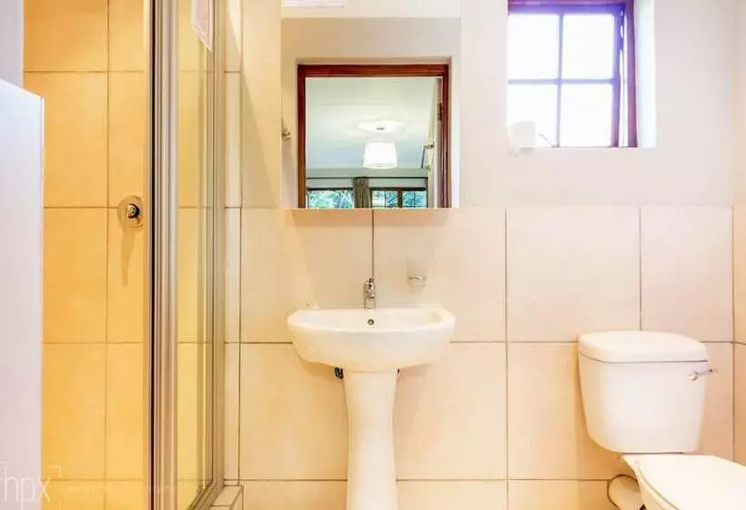 Economy-huone, Or Tambo Guest House