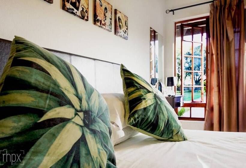Номер Economy, Or Tambo Guest House