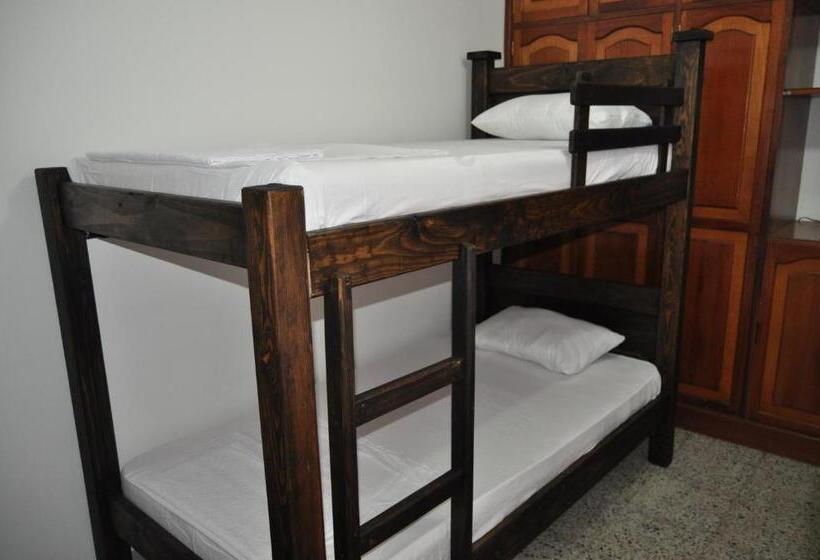 共用房间的床, La Clave Hostel