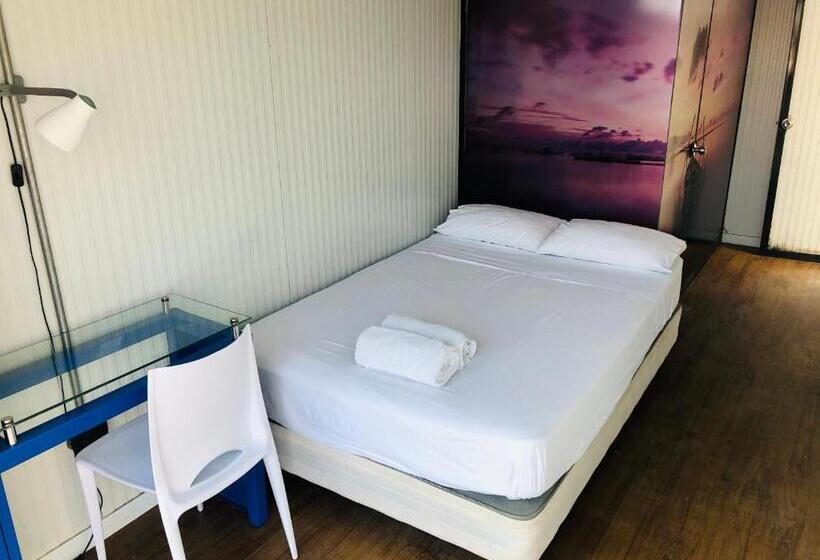 اتاق استاندارد با چشمانداز دریا, Surfari Punta Rocas