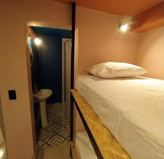 Четырехместный Номер Стандарт, Hostal Casa Primavera