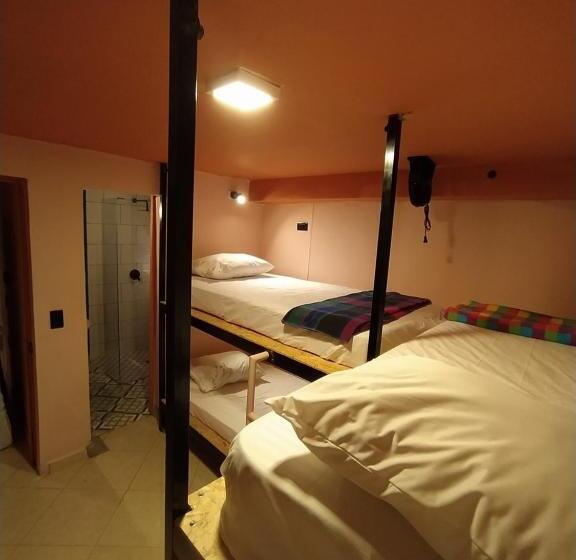 Четырехместный Номер Стандарт, Hostal Casa Primavera