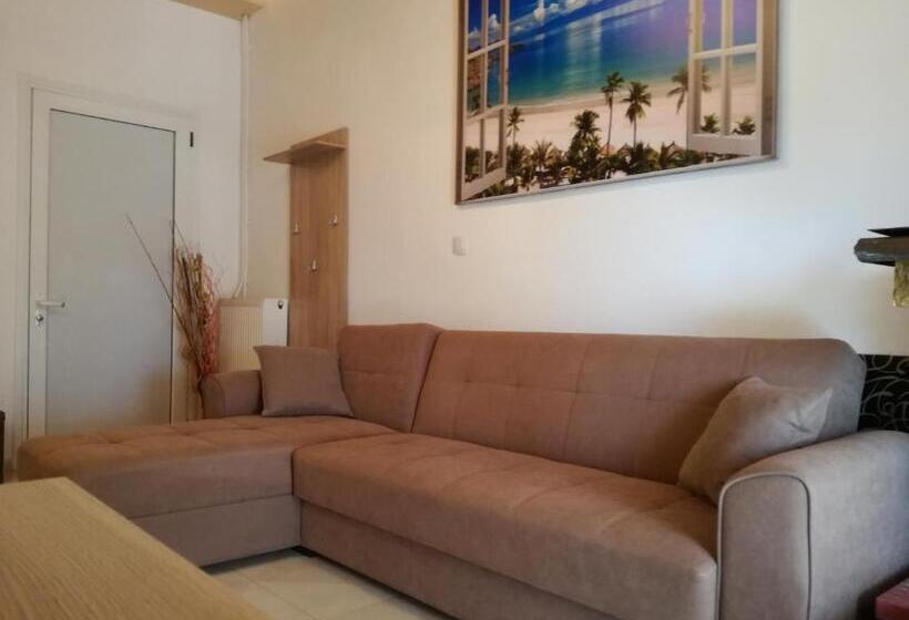 חדר משפחתי, Fernando