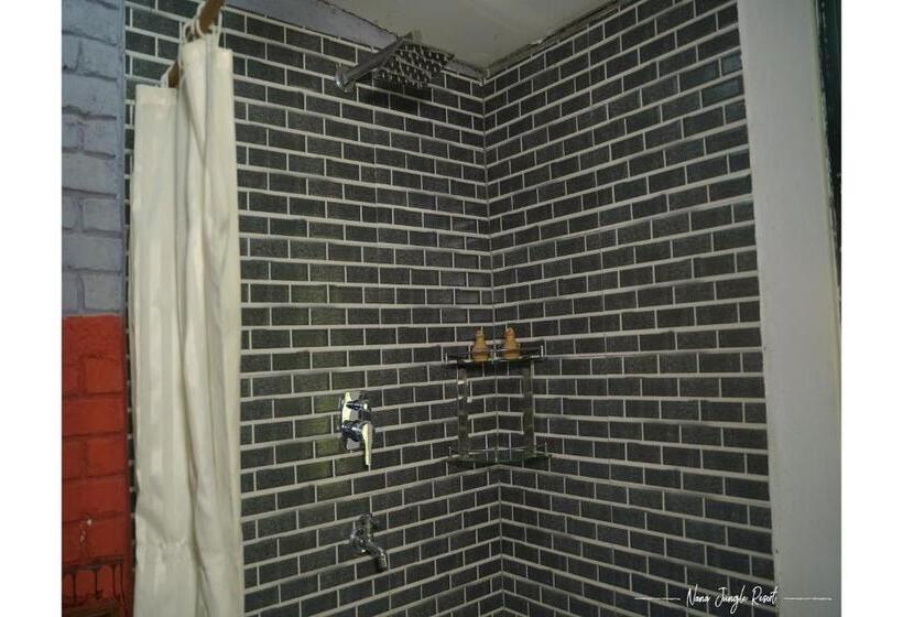 کلبه ییلاقی, Nana Jungle Resort