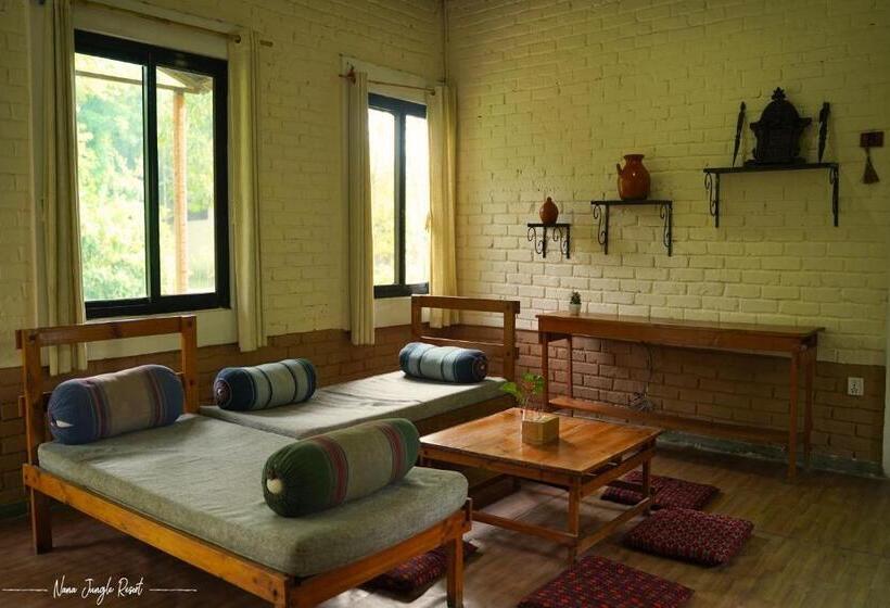 کلبه ییلاقی, Nana Jungle Resort