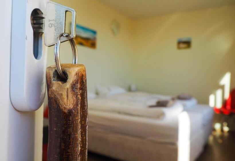 اتاق استاندارد, Kast Guesthouse