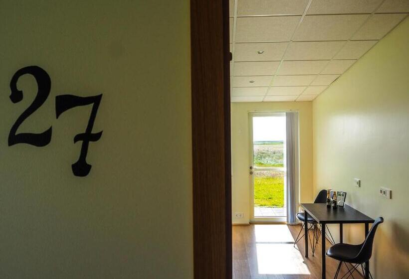 اتاق استاندارد, Kast Guesthouse