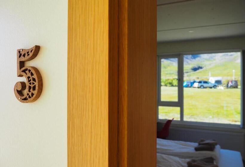 اتاق استاندارد با سرویس بهداشتی مشترک, Kast Guesthouse