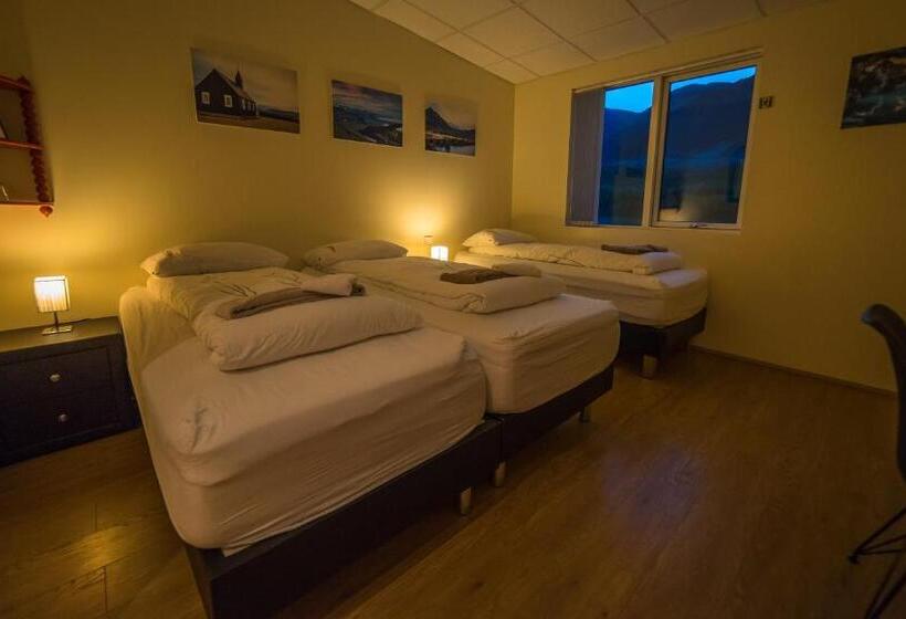 اتاق استاندارد سه نفره, Kast Guesthouse