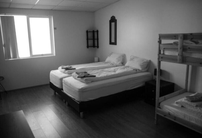 اتاق خانوادگی, Kast Guesthouse