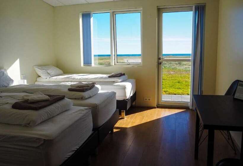 اتاق استاندارد سه نفره, Kast Guesthouse