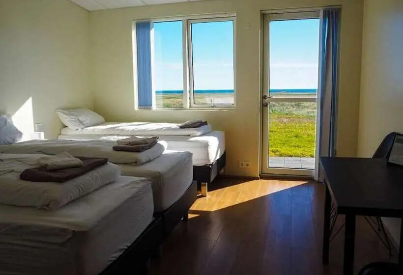 اتاق استاندارد سه نفره, Kast Guesthouse