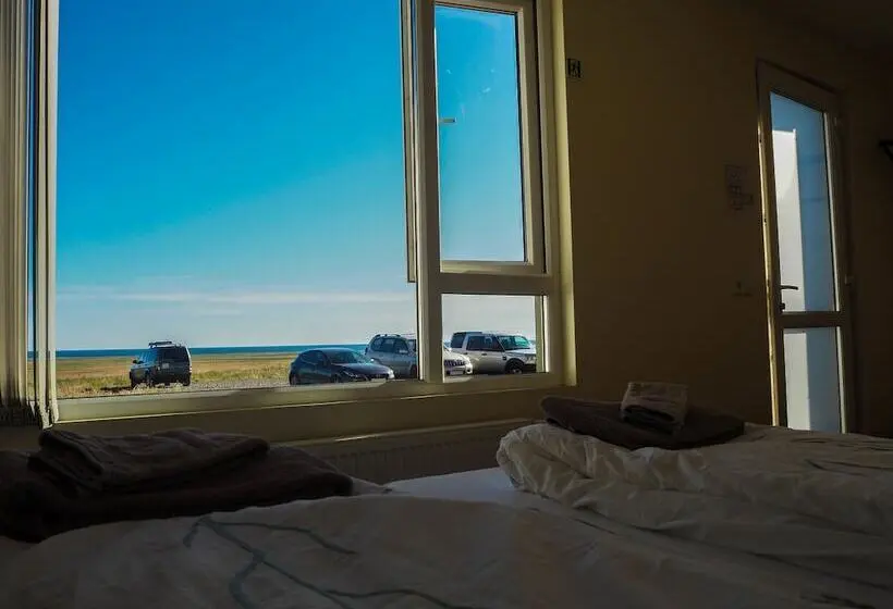 اتاق استاندارد سه نفره, Kast Guesthouse