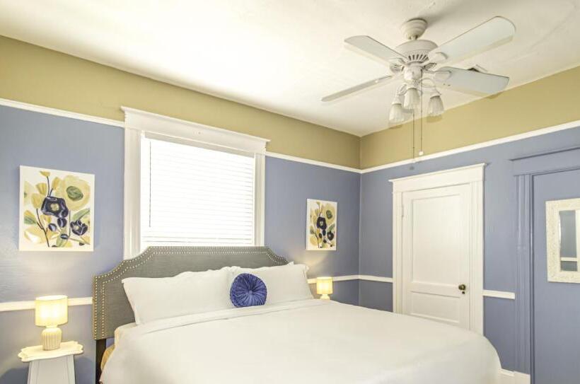 חדר משפחתי דלוקס, Southern Wind Inn