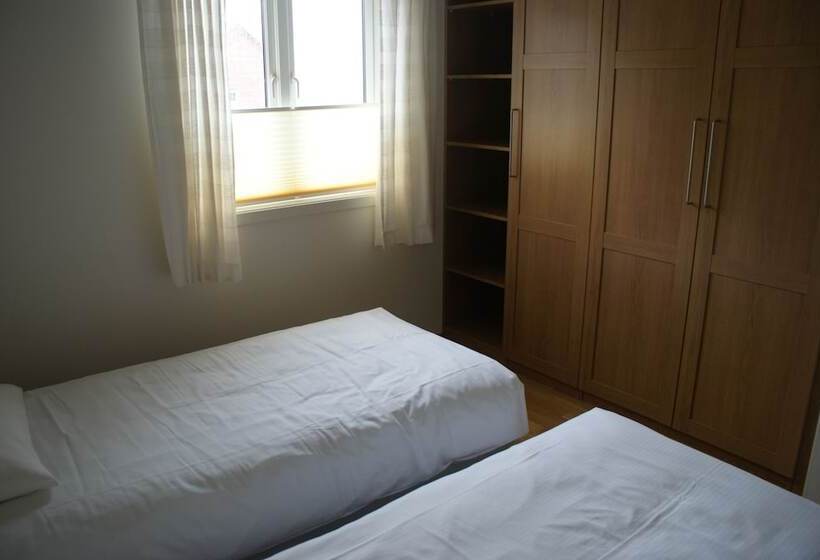 דירת שלושה חדרים, Fjordbris