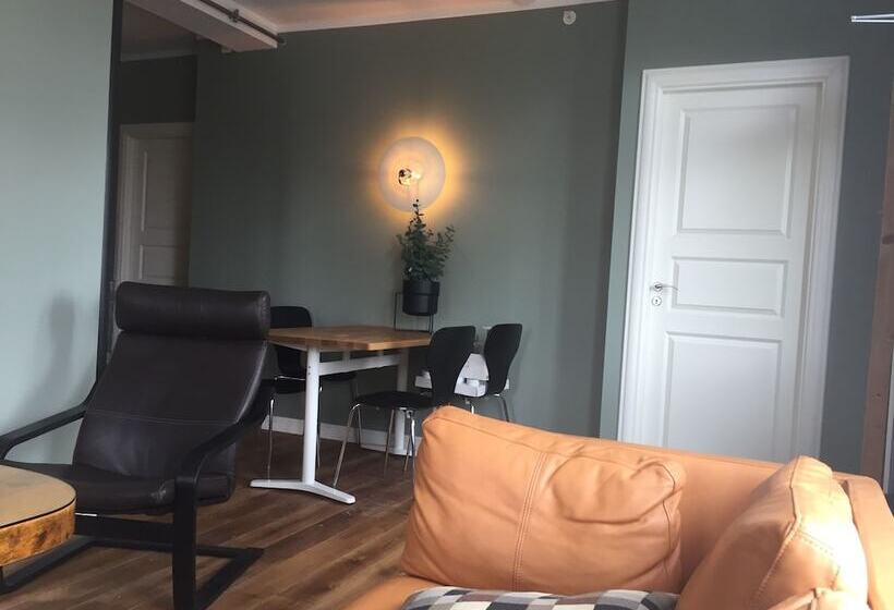 דירת שני חדרים, Fjordbris