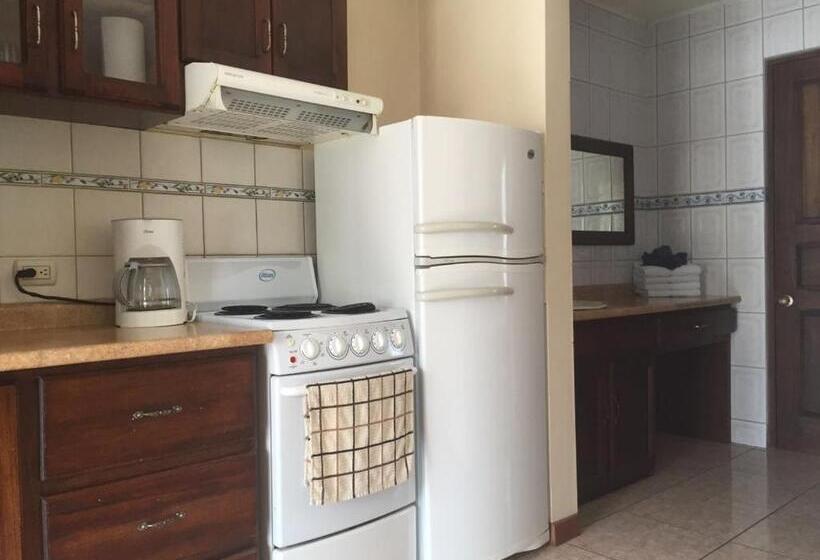 Семейный Номер, Las Brumas