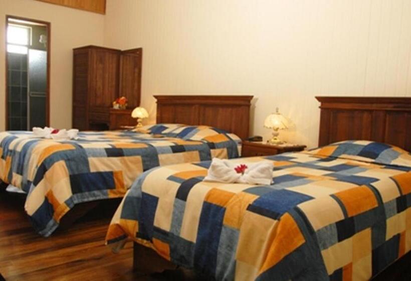 Номер Economy, Las Brumas