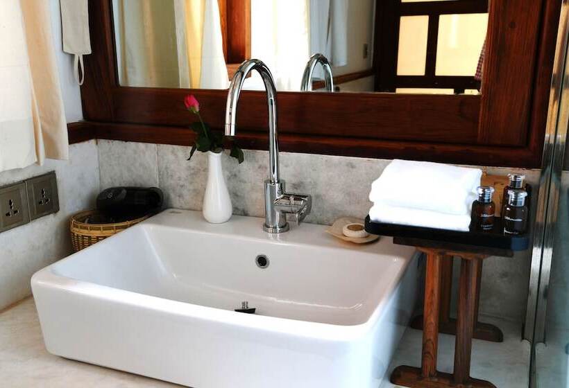 اتاق لوکس, Popa Garden Resort