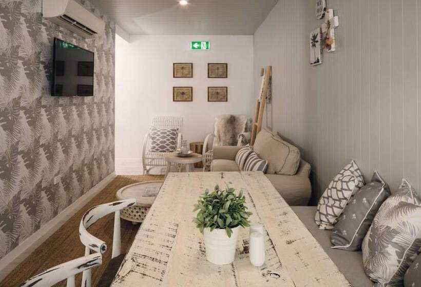 Вилла 4 Спальни, Rambutan Resort