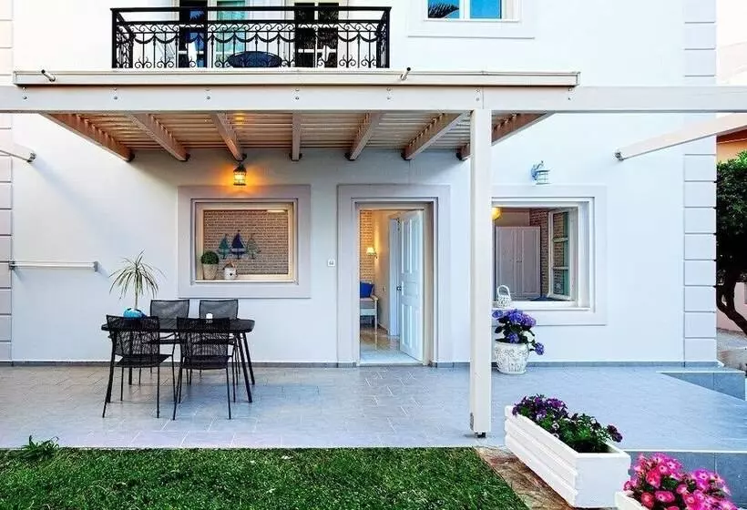テラス付き1ベッドルームアパートメント, Alkionides Seaside Apartments