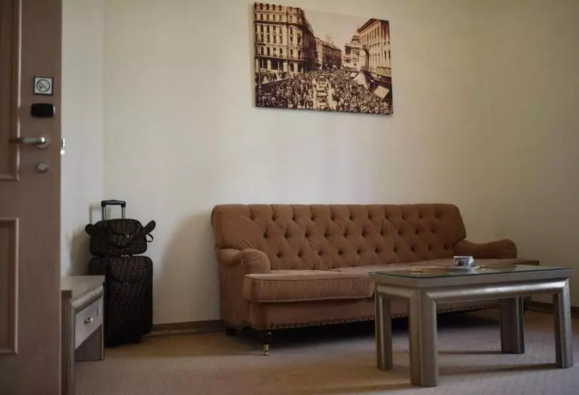 سوییت, Euro Hotel Grivita