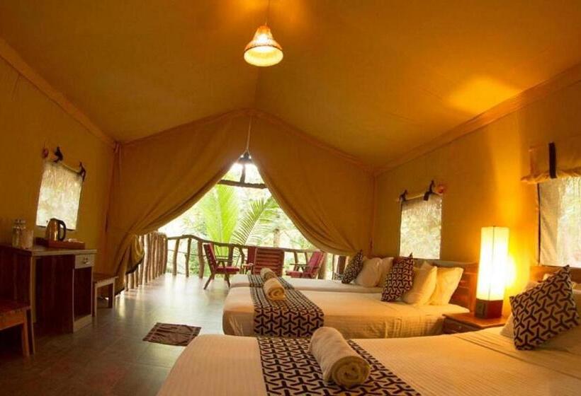 اتاق لوکس خانوادگی, Athgira River Camping   Udawalawe