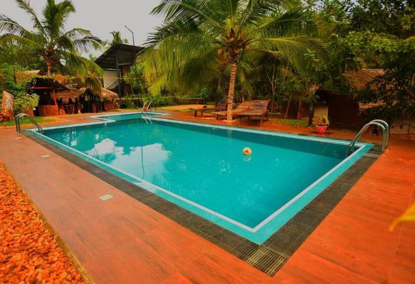 이코노미 트리플 룸, Athgira River Camping   Udawalawe