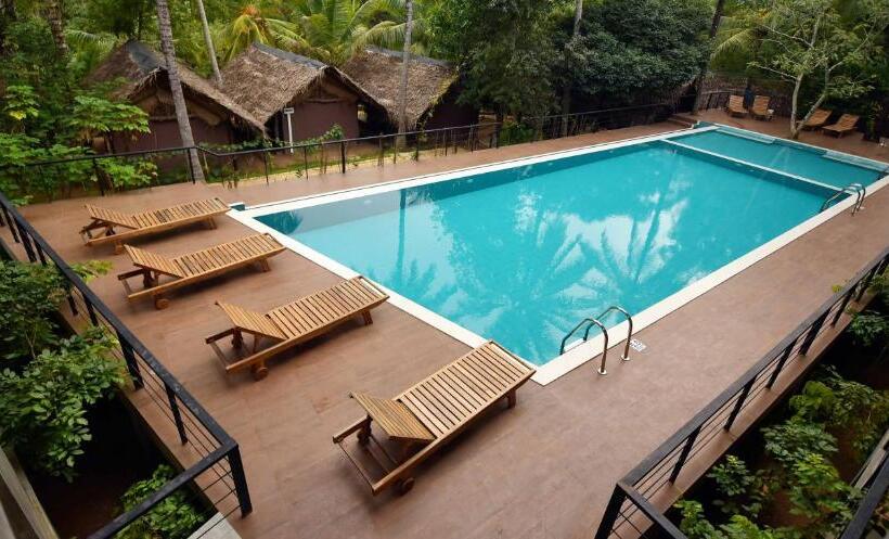 Economy Triple Room, Athgira River Camping   Udawalawe