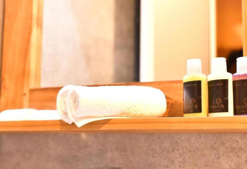 이코노미 트리플 룸, Athgira River Camping   Udawalawe