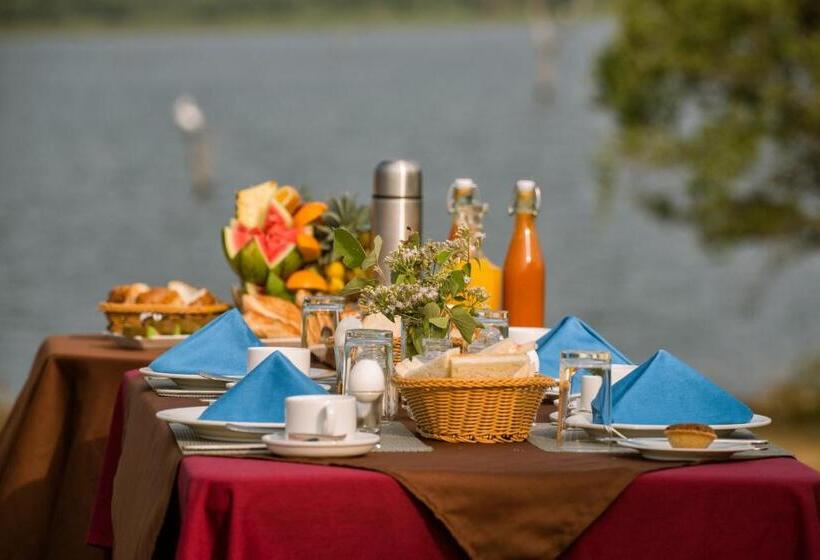 Standard Tent, Athgira River Camping   Udawalawe
