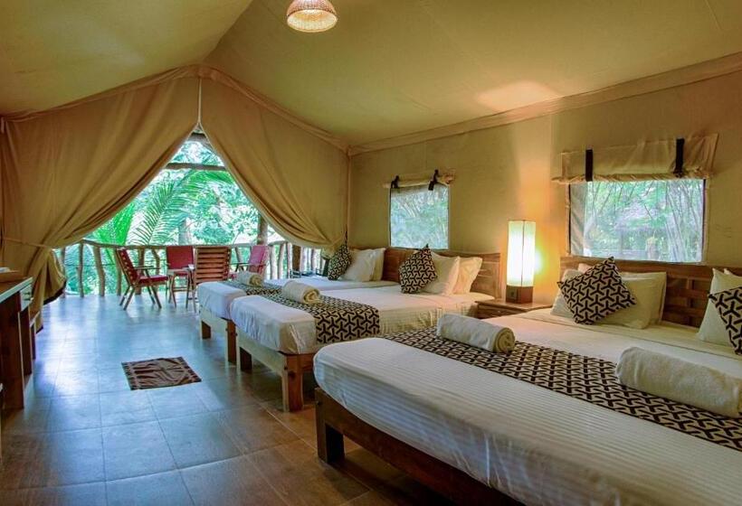 اتاق لوکس خانوادگی, Athgira River Camping   Udawalawe
