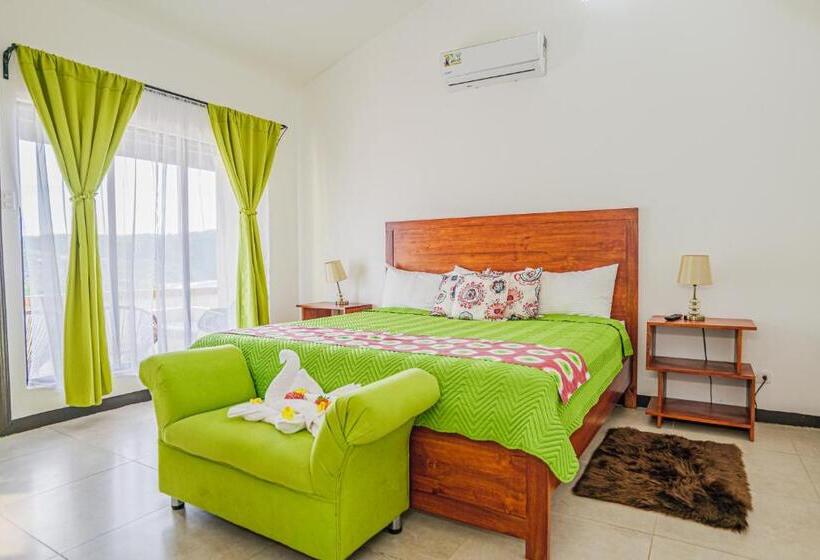 جناح عائلي, Condovac La Costa