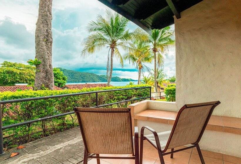 جناح عائلي, Condovac La Costa